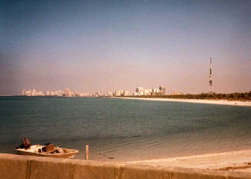 Abu Dhabi 1987 - source wikimedia