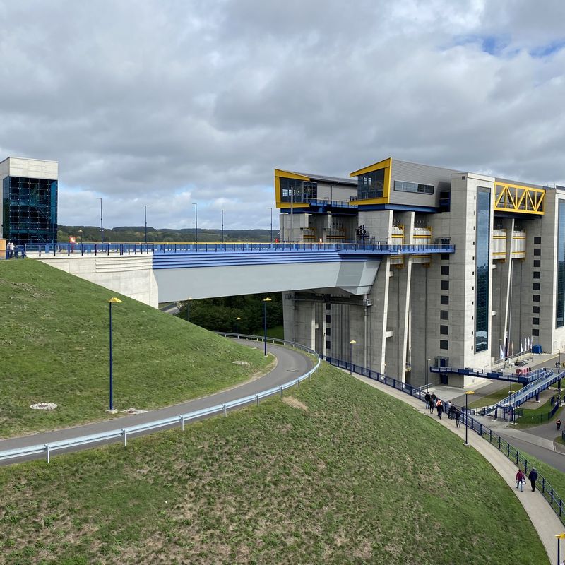 Überblick über das neue Schiffshebewerk Niederfinow