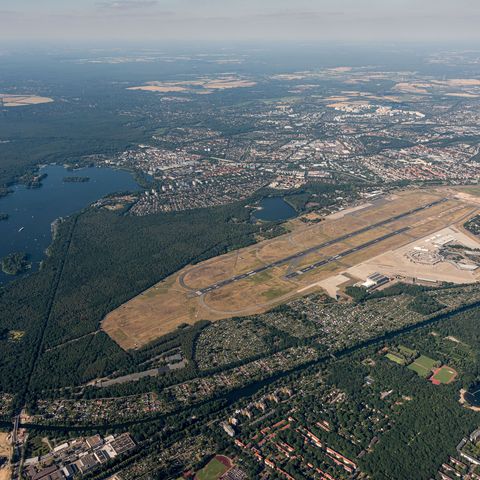 Luftaufnahme des ehemaligen Flughafens Berlin-Tegel